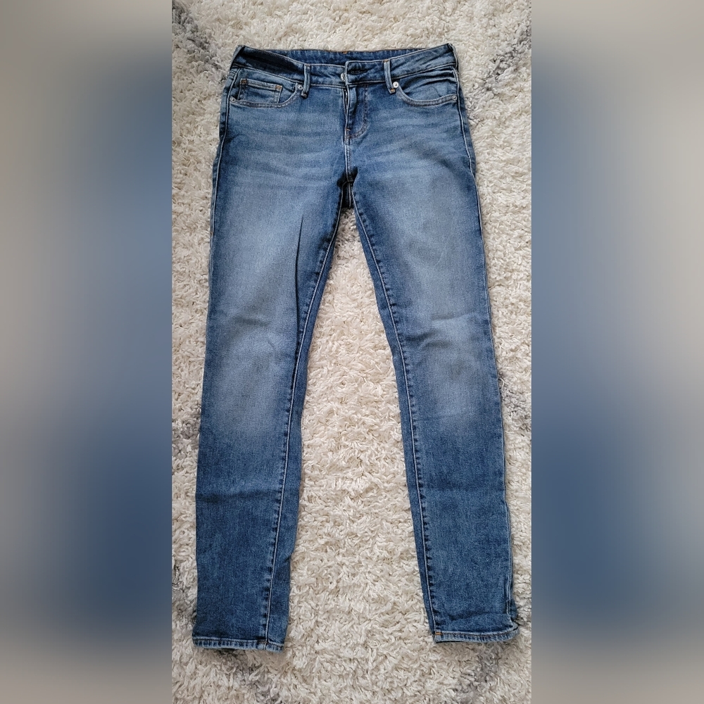 True Religion Size 28 Low Rise Jeans